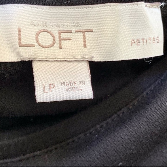 Loft Black Bell Sleeve Shirt Women’s Size Large Petite Scoop Neck Rayon Blend - Picture 5 of 7